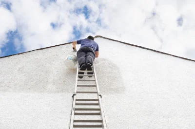 Peinture extérieure à Saint-Martin-du-Clocher — façades et ravalement